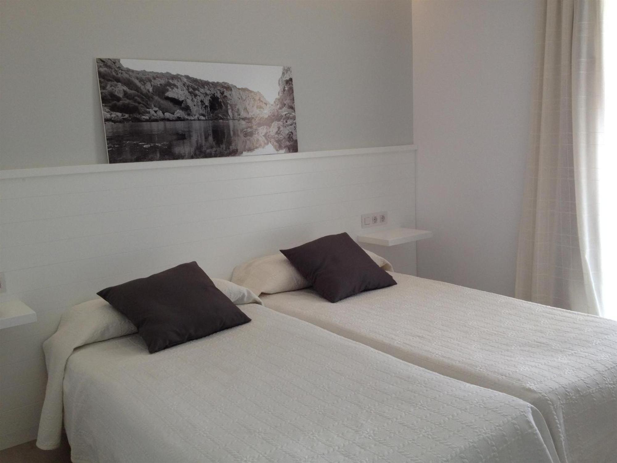 Hostal La Palma Fornells  Room photo